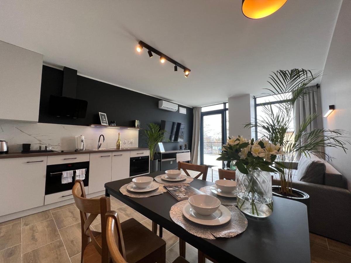 Party Avangarde Apartments City Center เวบา ภายนอก รูปภาพ