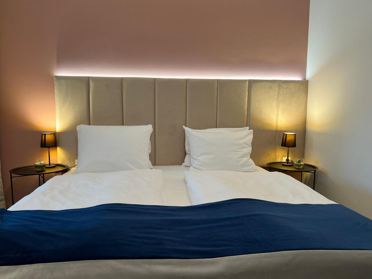 Party Avangarde Apartments City Center เวบา ภายนอก รูปภาพ